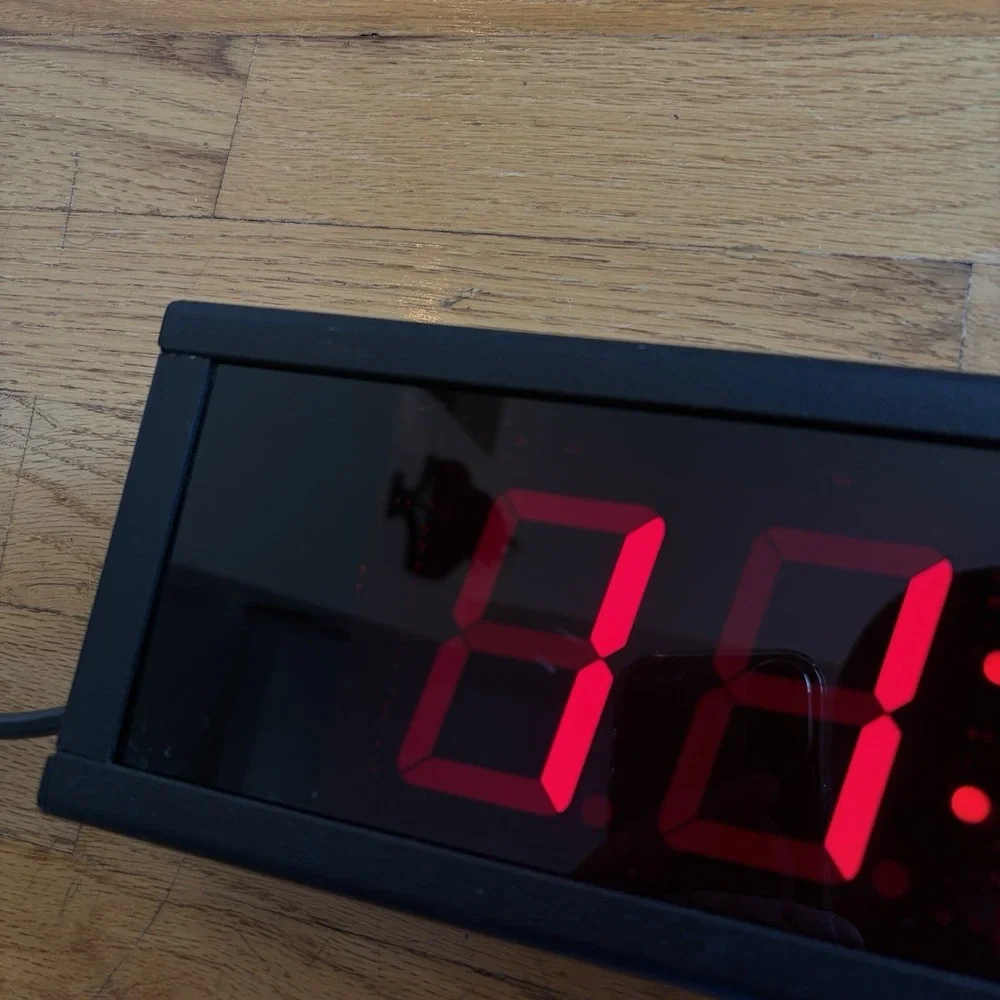 Electronic Displays Inc Industrial LED Clock Gym Timer‎ 16